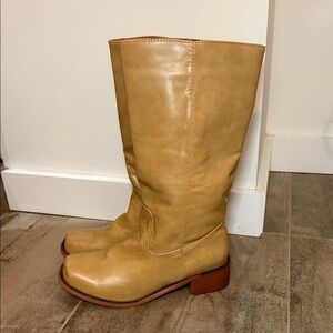 Classic yellow Heeled Boots